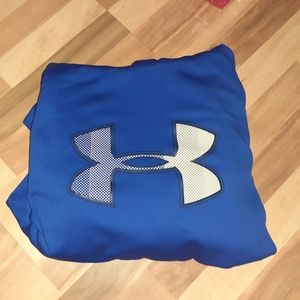 blue under Armour sweater